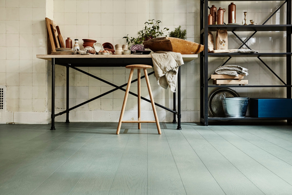 Timberwise ek Eucalyptus – miljöbild från Timberwise. Bildens filnamn styrker kulören; sortering, ytbehandling och plankmått framgår endast när det anges i källnamnet. Referensbild.