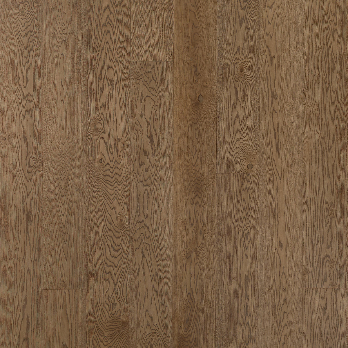 Timberwise Ekplanka Antique – kvadratisk produktbild ovanifrån med plankorna vertikalt. Vägledande kulörreferens; sortering, ytbehandling och plankmått kan avvika.