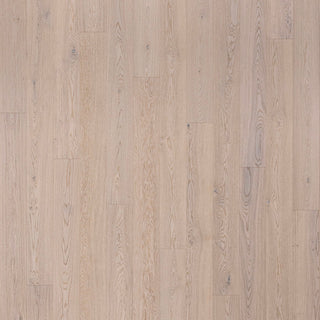 Timberwise Ekplanka White Matte Lacquered – kvadratisk produktbild ovanifrån med plankorna vertikalt. Vägledande kulörreferens; sortering, ytbehandling och plankmått kan avvika.