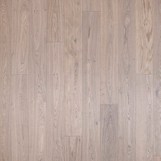 Timberwise Ekplanka White Wax Oiled – kvadratisk produktbild ovanifrån med plankorna vertikalt. Vägledande kulörreferens; sortering, ytbehandling och plankmått kan avvika.